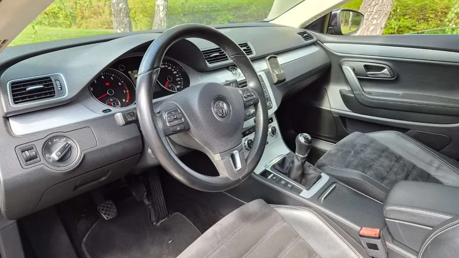 VOLKSWAGEN Passat CC -