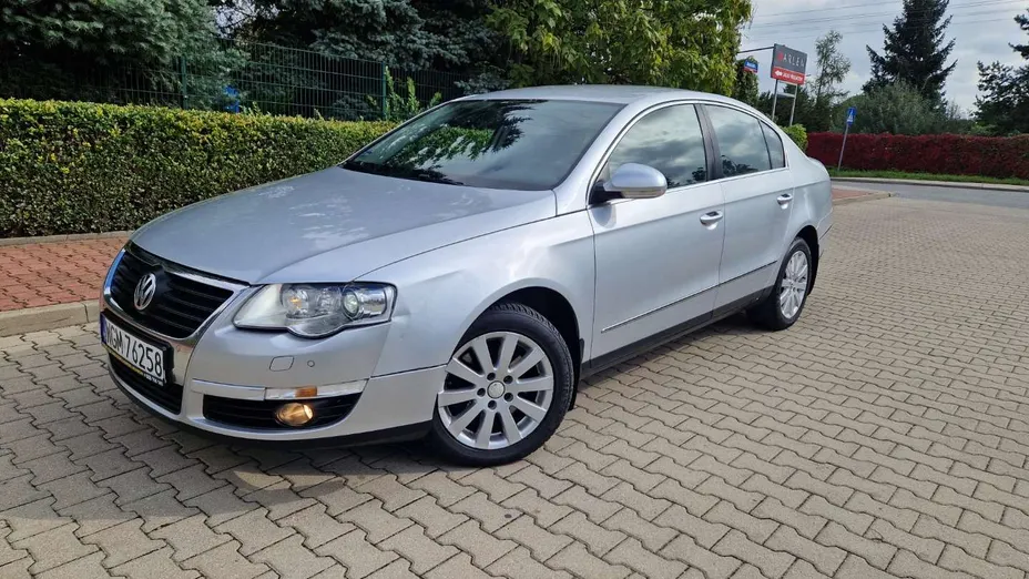 VOLKSWAGEN Passat -