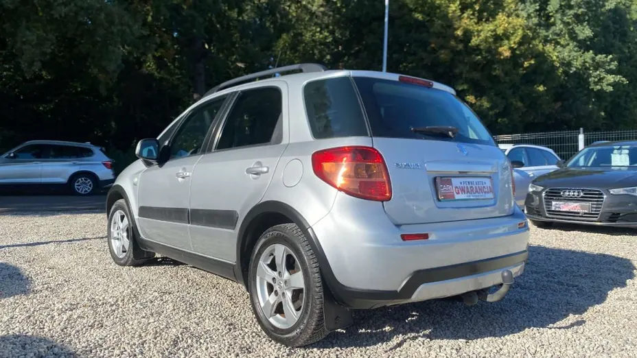 SUZUKI SX4 -