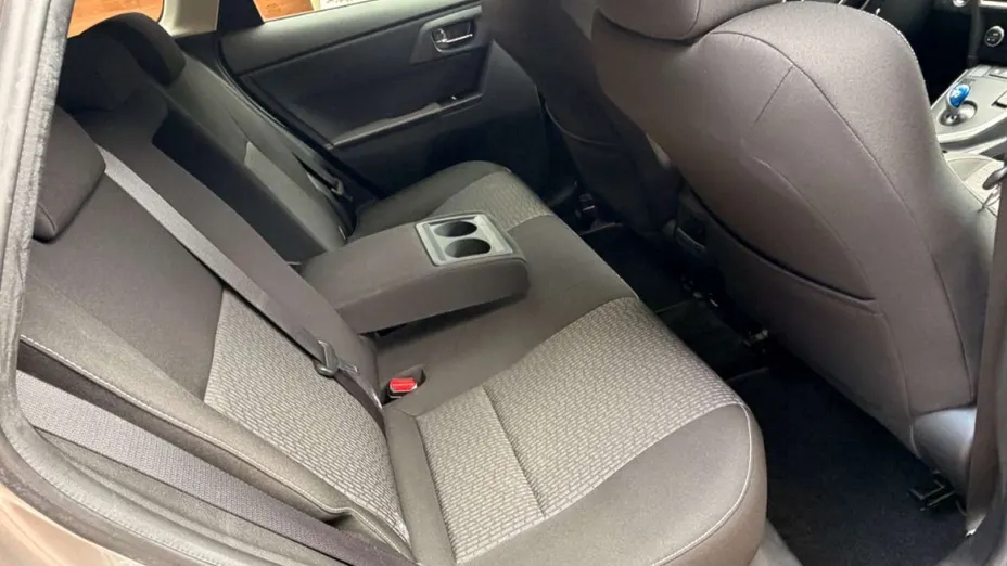 TOYOTA Auris -