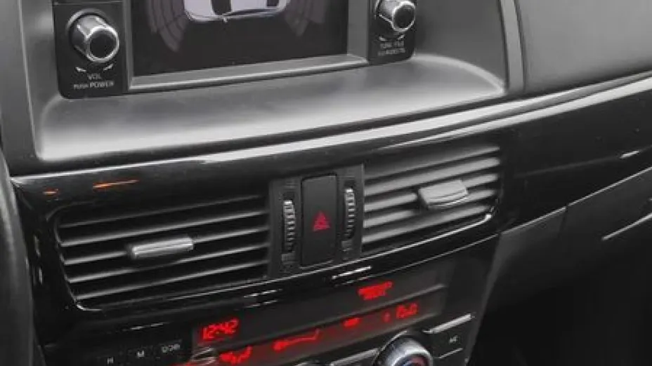 MAZDA CX-50 -