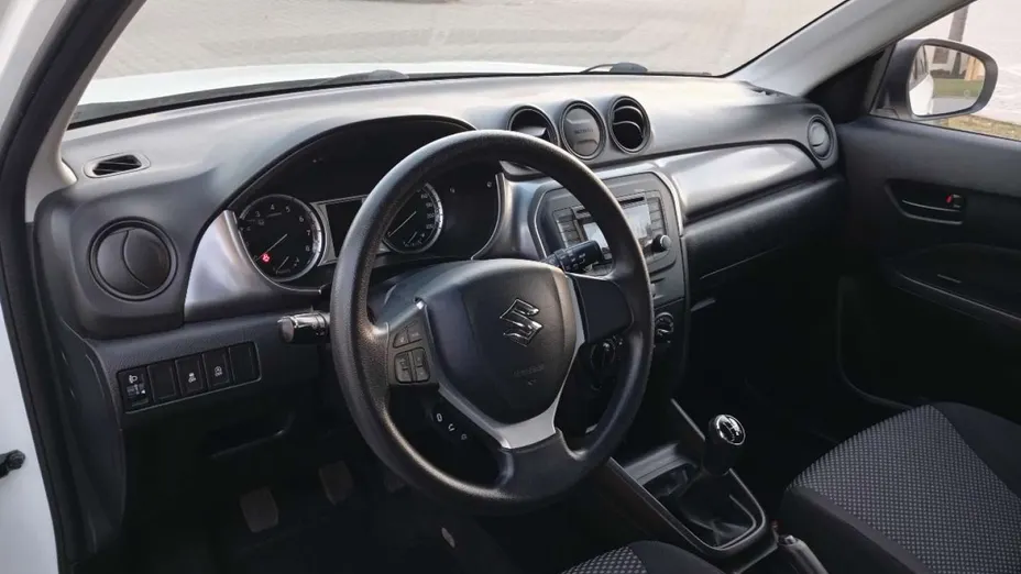 SUZUKI Vitara -