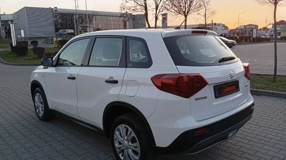 SUZUKI Vitara -