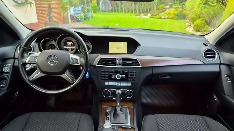 MERCEDES-BENZ C Klasa -