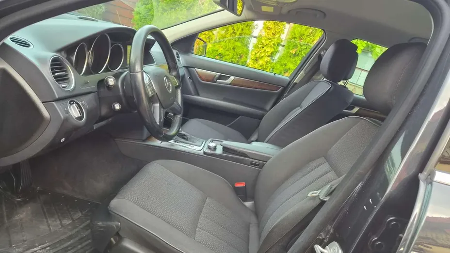 MERCEDES-BENZ C Klasa -
