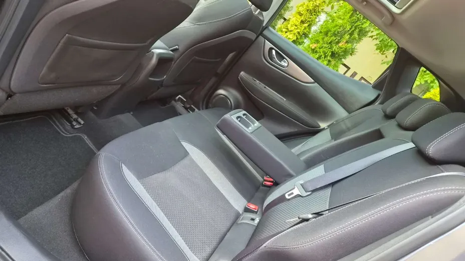 NISSAN Qashqai -
