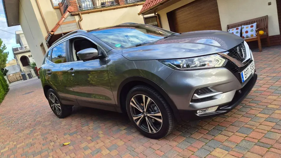 NISSAN Qashqai -