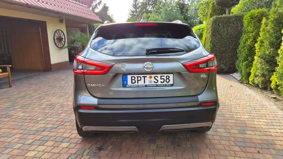 NISSAN Qashqai -