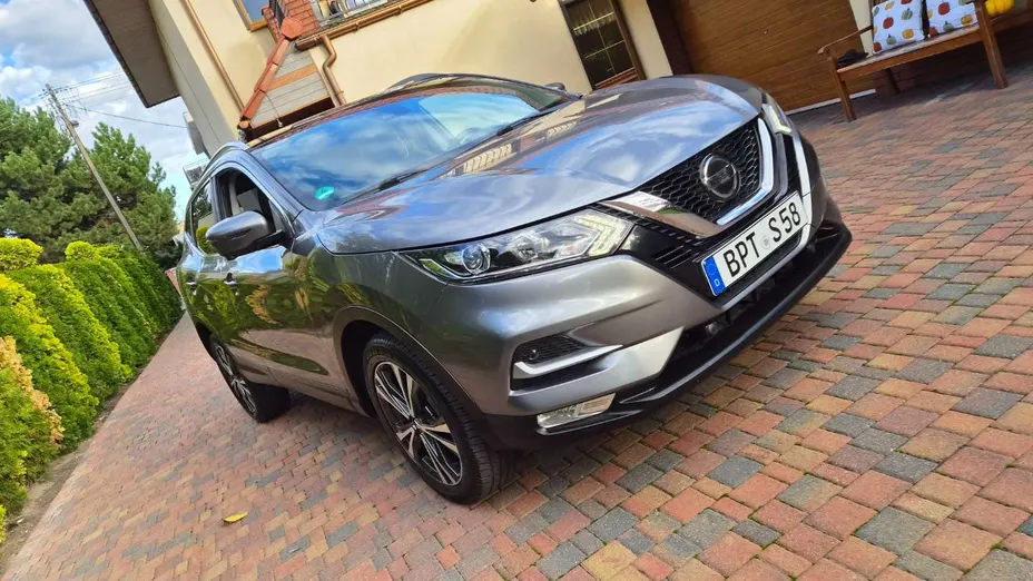 NISSAN Qashqai -