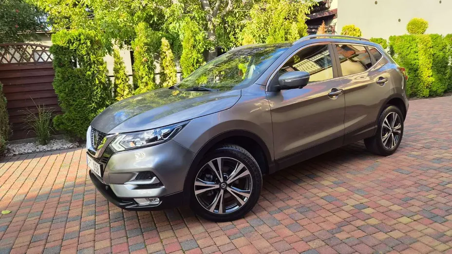 NISSAN Qashqai -