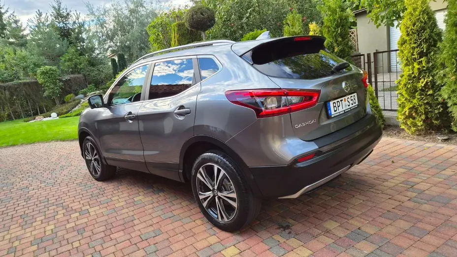 NISSAN Qashqai -