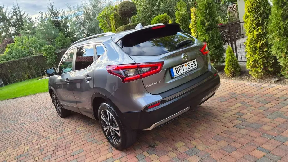NISSAN Qashqai -