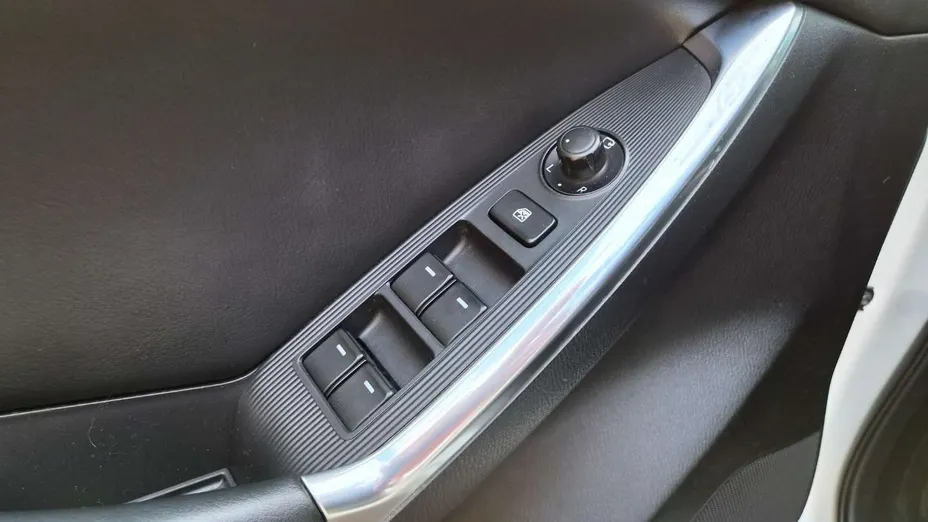 MAZDA CX-50 -
