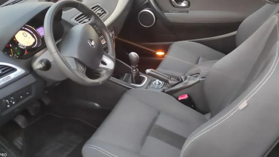 RENAULT Megane -
