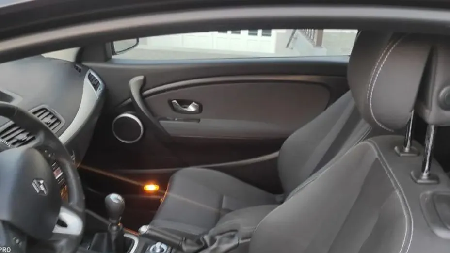 RENAULT Megane -