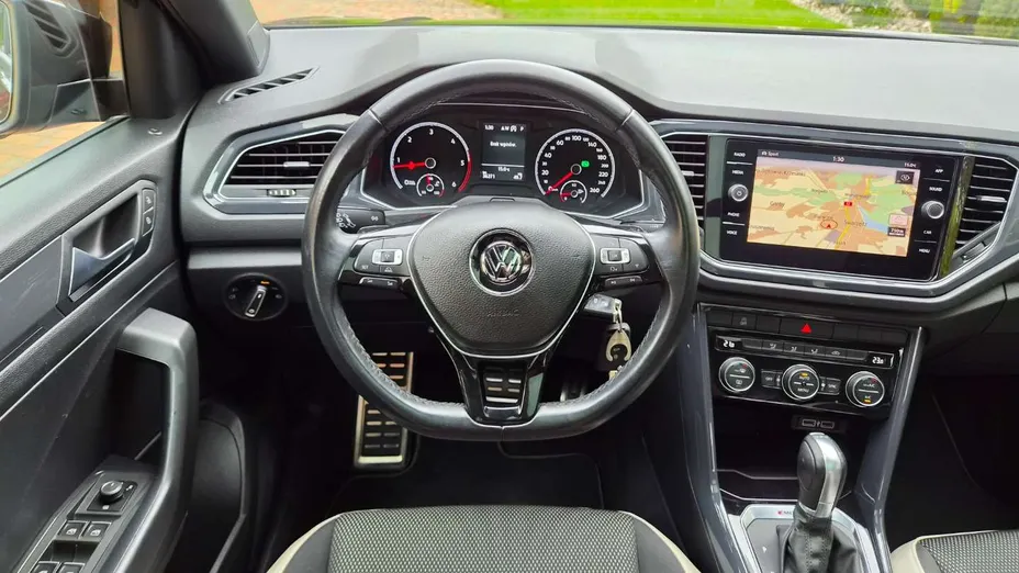VOLKSWAGEN T-ROC -