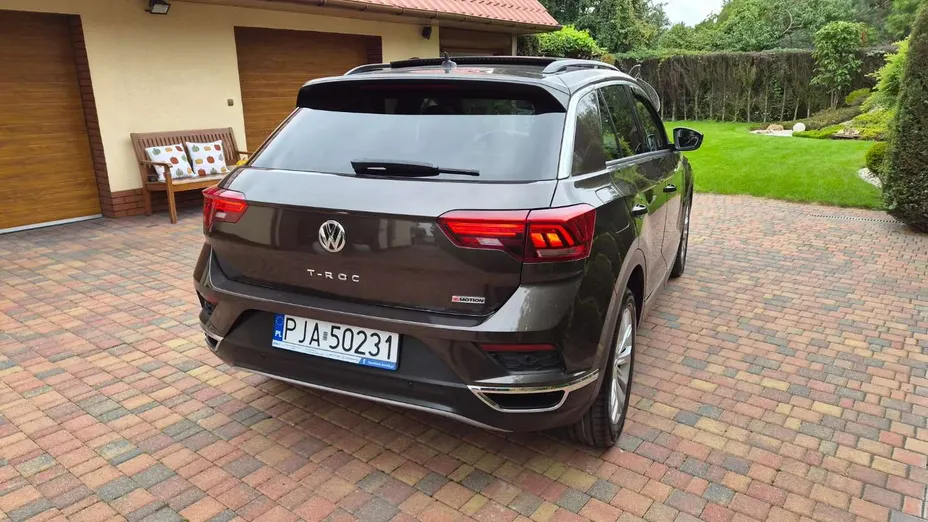 VOLKSWAGEN T-ROC -