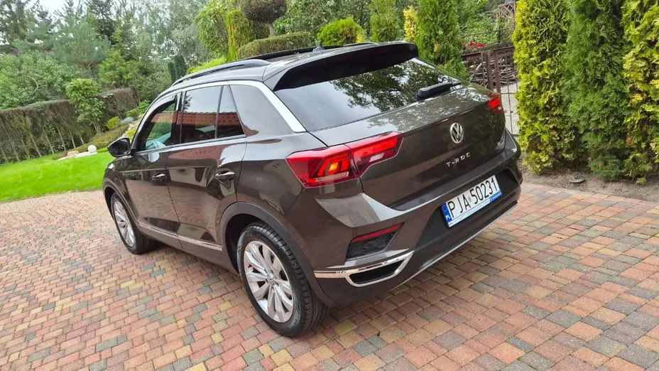 VOLKSWAGEN T-ROC -