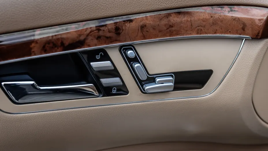 MERCEDES-BENZ S Klasa -