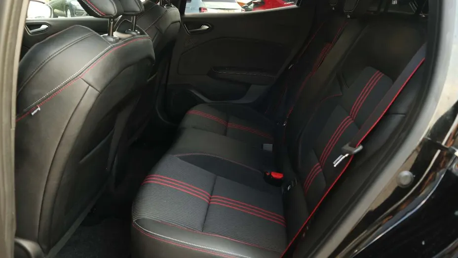 RENAULT Clio -