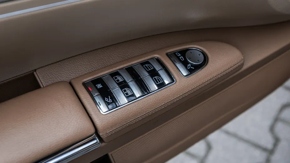 MERCEDES-BENZ S Klasa -