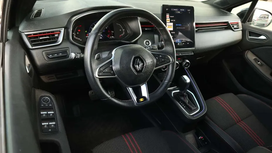 RENAULT Clio -