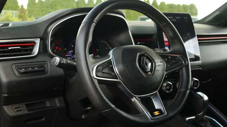 RENAULT Clio -