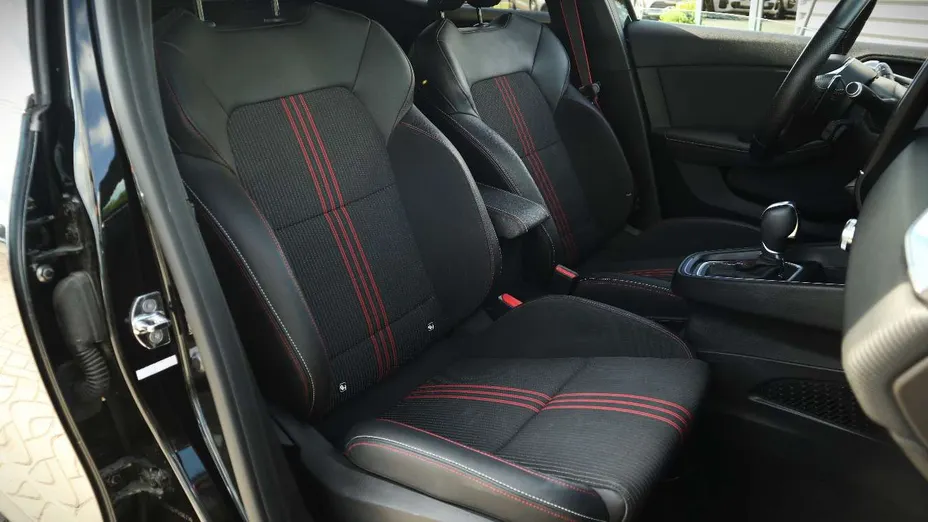 RENAULT Clio -