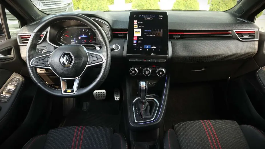RENAULT Clio -