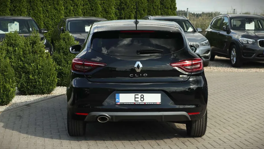 RENAULT Clio -