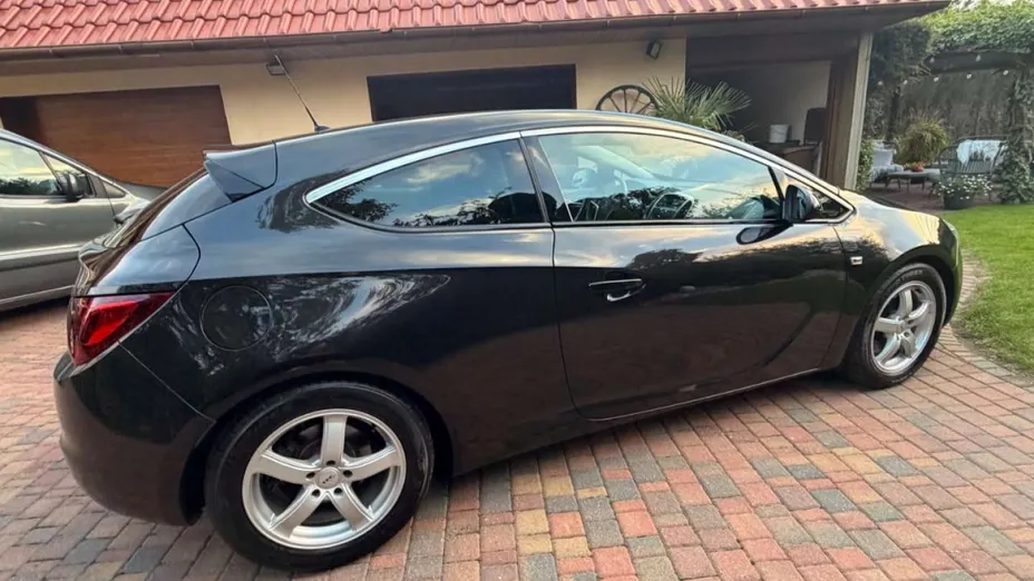 OPEL Astra -