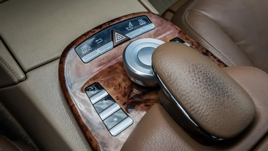 MERCEDES-BENZ S Klasa -