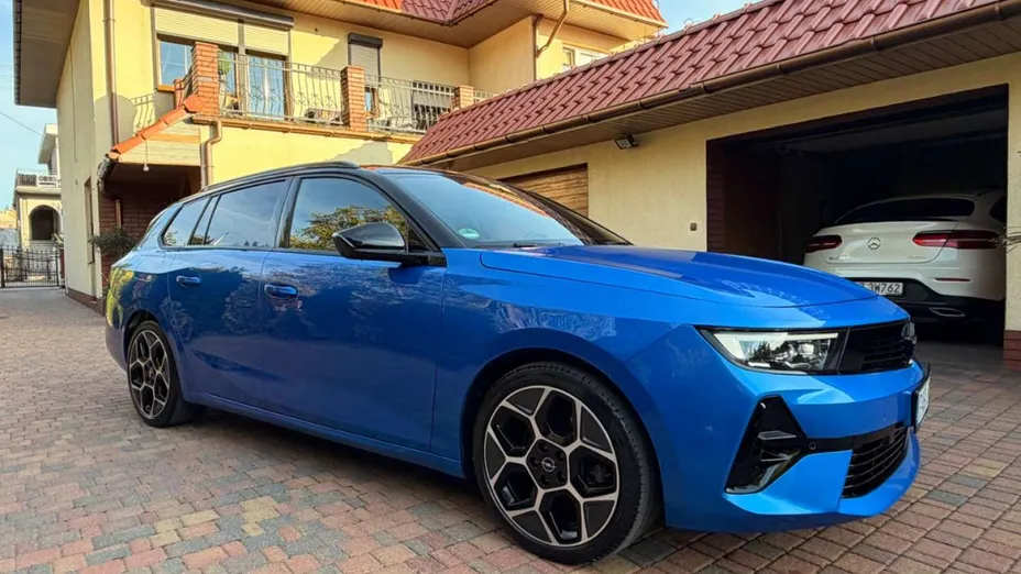 OPEL Astra -