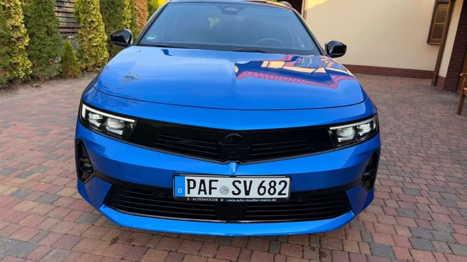 OPEL Astra -