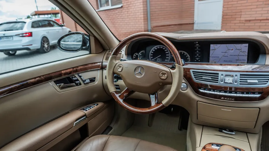 MERCEDES-BENZ S Klasa -