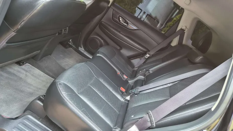 NISSAN X-Trail -
