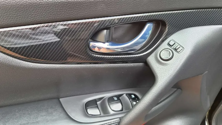 NISSAN X-Trail -