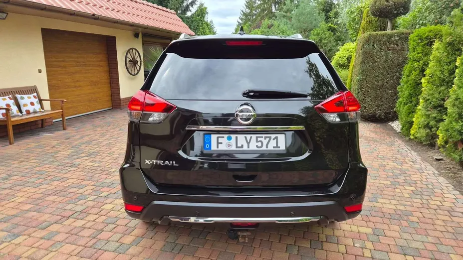 NISSAN X-Trail -