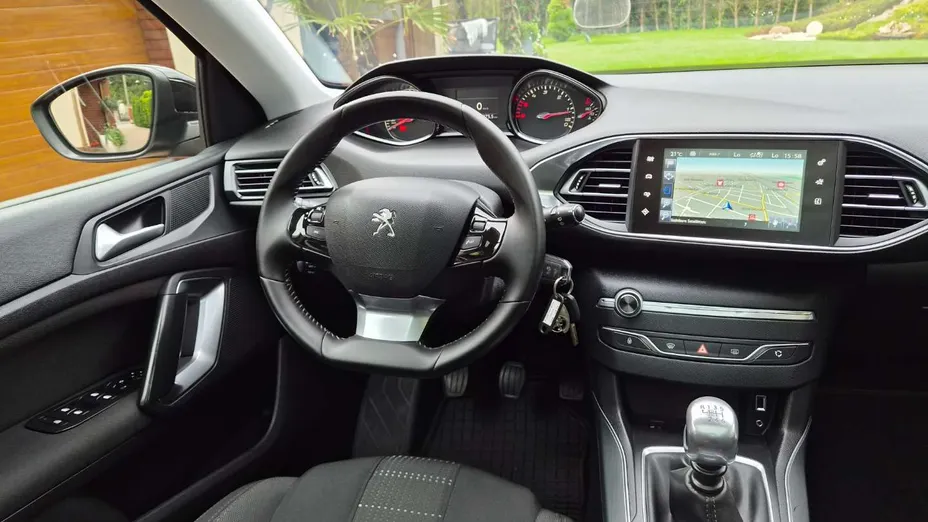 PEUGEOT 308 -