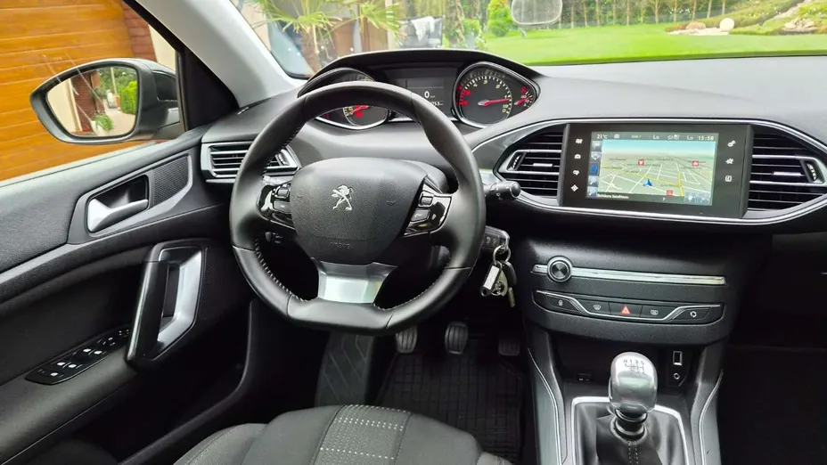 PEUGEOT 308 -