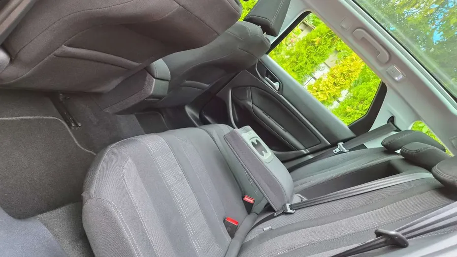 PEUGEOT 308 -