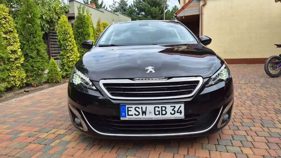 PEUGEOT 308 -