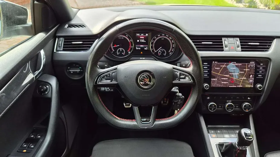 SKODA Octavia -