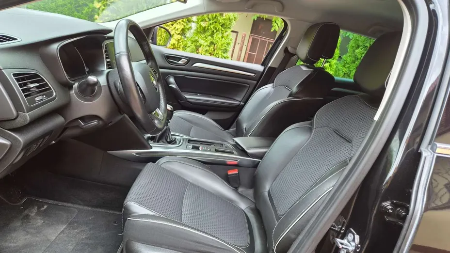 RENAULT Megane -