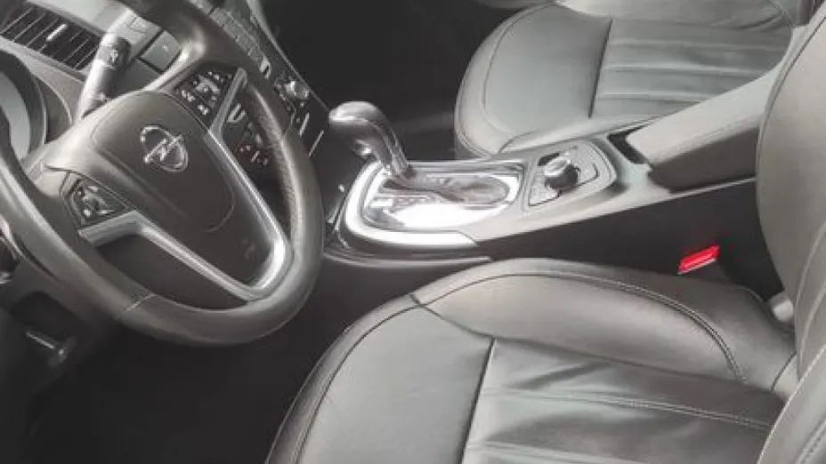 OPEL Insignia -