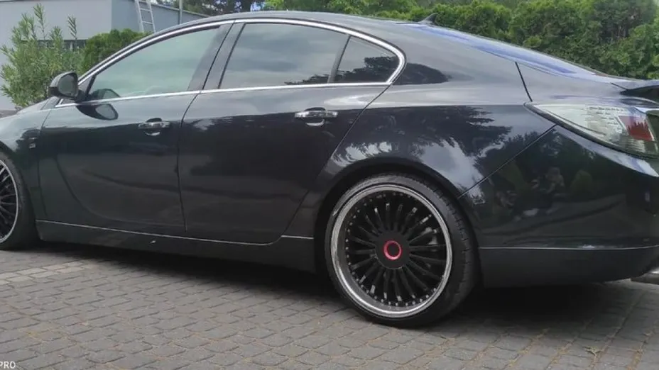 OPEL Insignia -