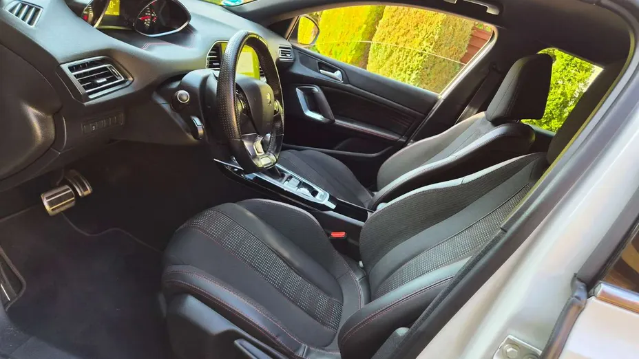 PEUGEOT 308 -