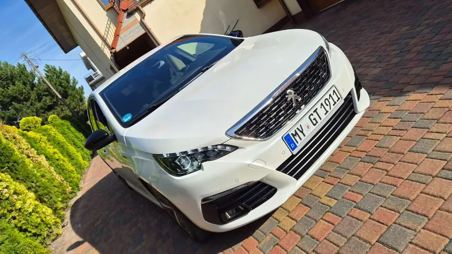 PEUGEOT 308 -