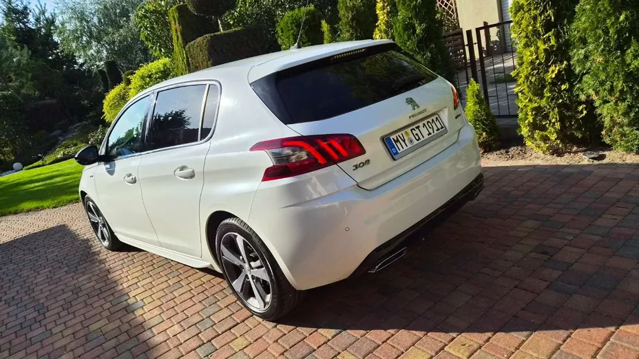 PEUGEOT 308 -