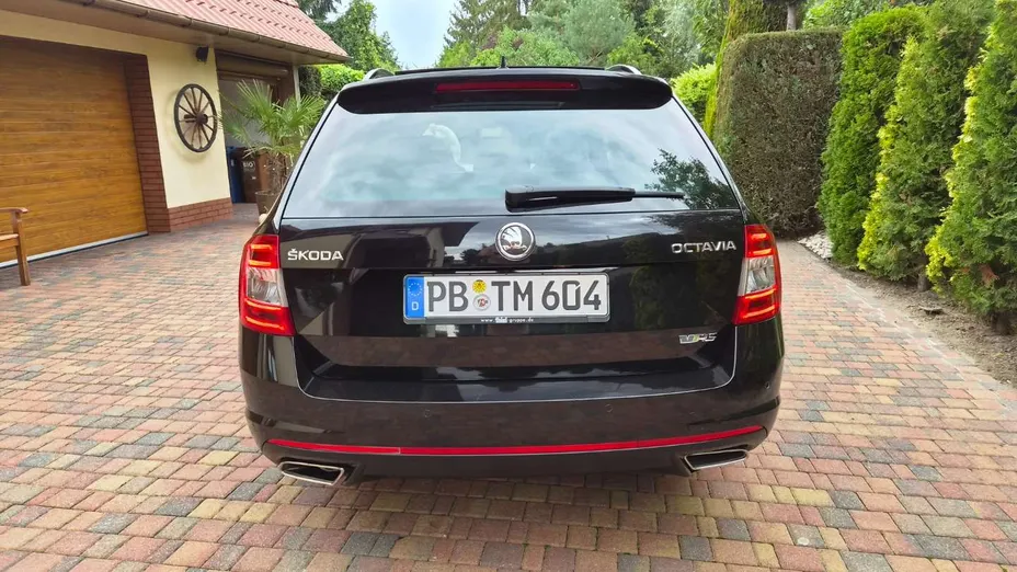 SKODA Octavia -